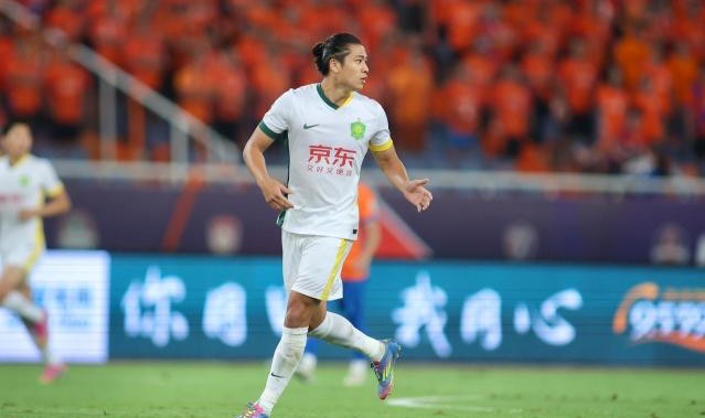 怒怼球迷！张玉宁凌晨3点致歉：行为不冷静+不得体，会用0-6自省